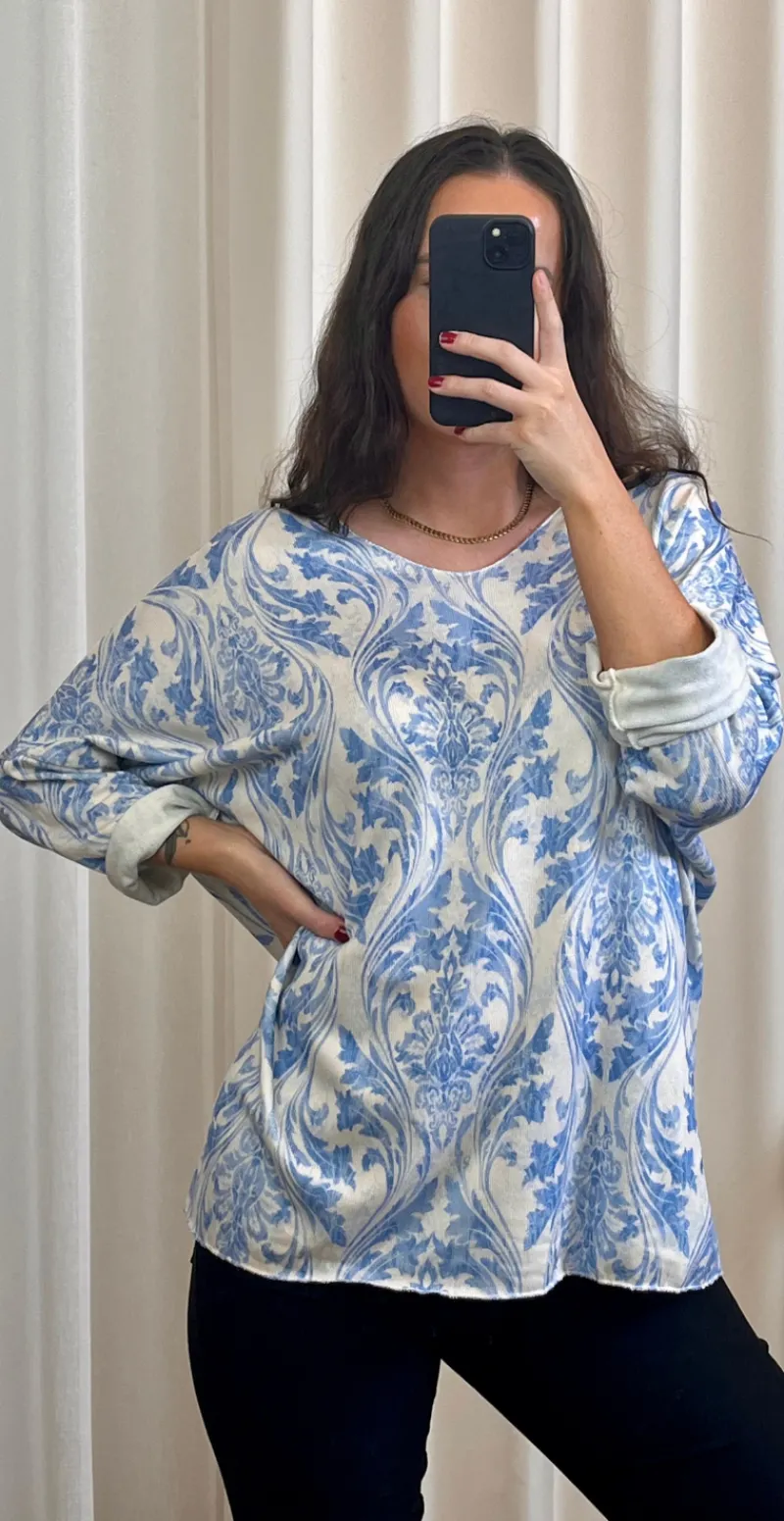Amalie bluse med mønster lysblå LikeLondon