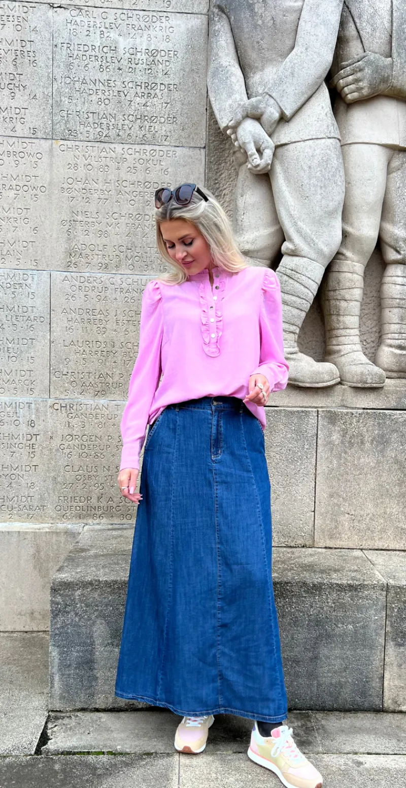 April bluse med flæse lilac sachet