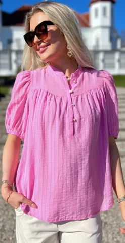 Bella bluse med knapdetaljer fuchsia pink