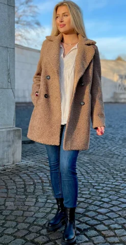 Cassie teddy-jakke camel