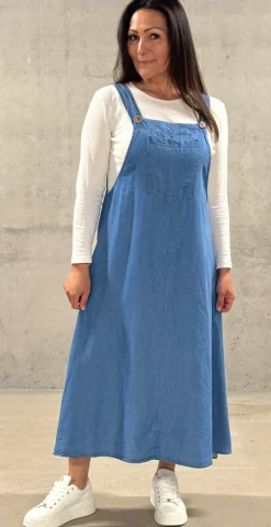 Cecilie kjole regulerbar strop og lomme medium jeans LikeLondon By Christina