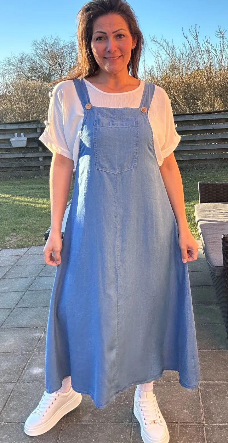 Cecilie kjole regulerbar strop og lomme medium jeans LikeLondon By Christina