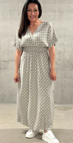 Cornelia kjole med prikker og smock fango LikeLondon by Christina