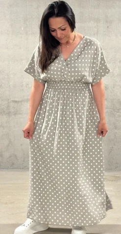 Cornelia kjole med prikker og smock fango LikeLondon by Christina