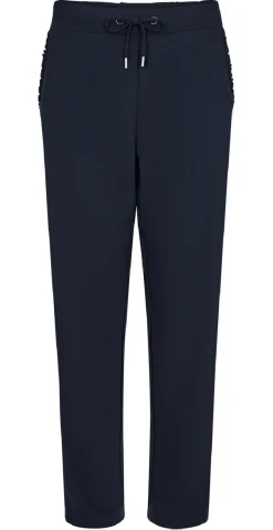 Emily buks med flæsedetaje ved lommerne navy