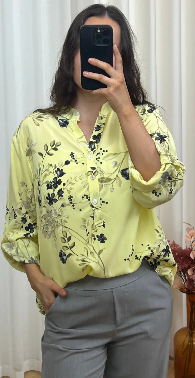 Fernanda skjortebluse med blomsterprint gul LikeLondon