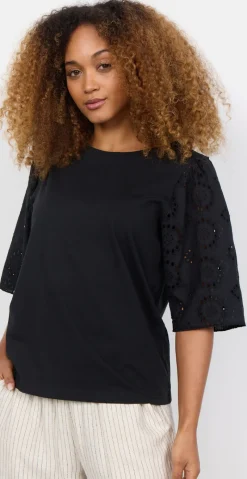 Fleur bluse med broderi anglaise på ærmerne sort