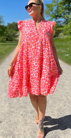 Fransiska kort kjole med peplum og leopard print pink LikeLondon