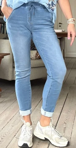 Gabby bukser med opsmøg lys denim LikeLondon