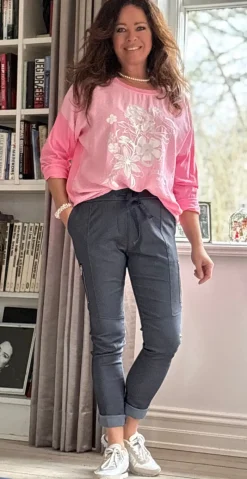 Ginny buks med lynlås og overskæring ved knæet dark jeans LikeLondon