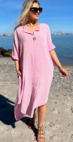 Ibi stribet kjole med lommer og træknap pink LikeLondon