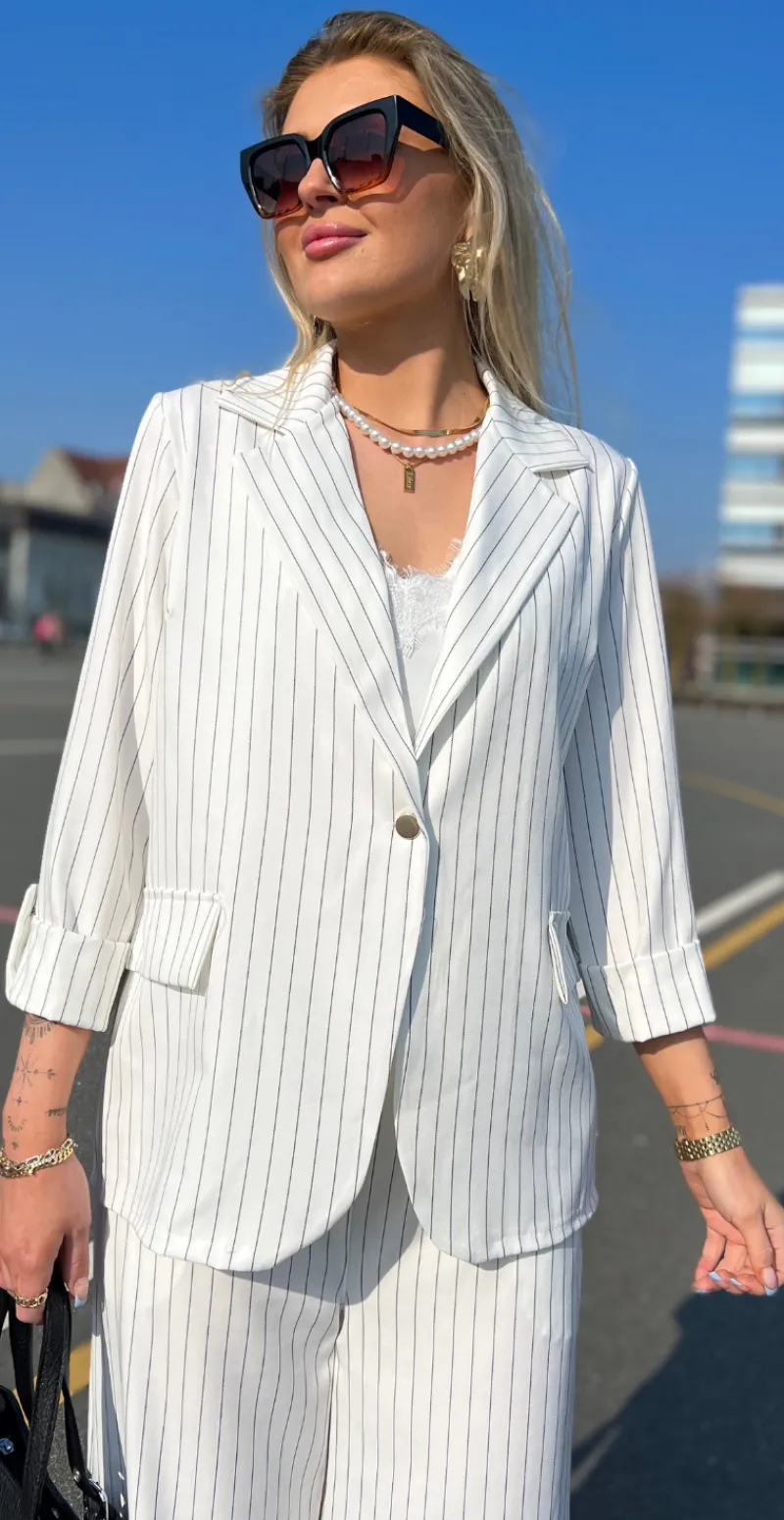 Imogen blazersæt med nålestrib hvid LikeLondon