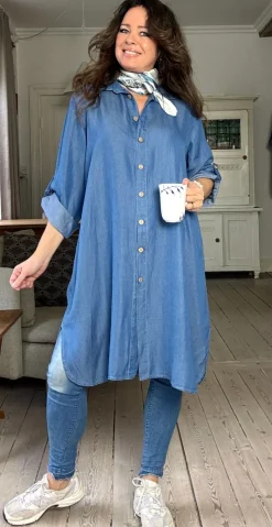 Ivy denim kjole med knapper medium jeans LikeLondon