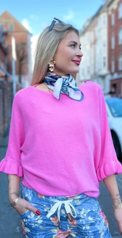 Jada strikbluse med flæseærmer pink LikeLondon