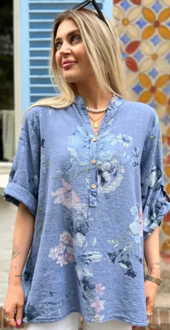 Jessica bluse med blomsterprint og stolpelukning denim LikeLondon