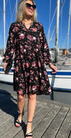 Joella kjole med knapstolpe coral cloud mix