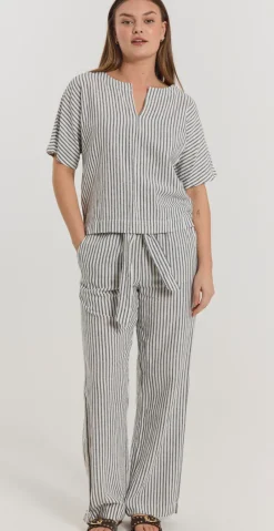 Lavisco hørbukser med lommer og bindebånd offwhite w. navy