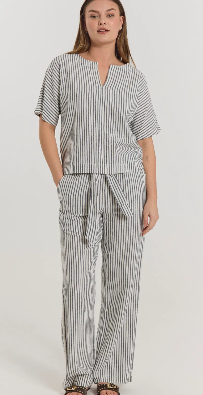 Lavisco hørbukser med lommer og bindebånd offwhite w. navy