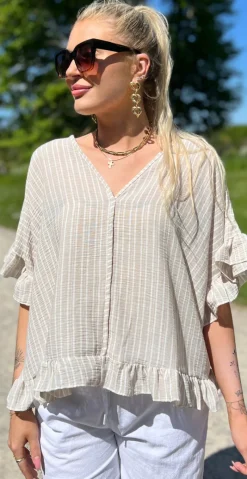 Leonora bluse med striber og bindebånd på ryggen beige LikeLondon