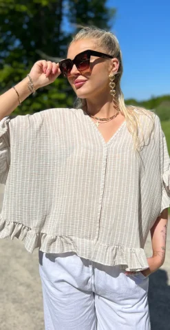 Leonora bluse med striber og bindebånd på ryggen beige LikeLondon