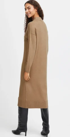 Lissy strikkjole med rullekrave sepia tint