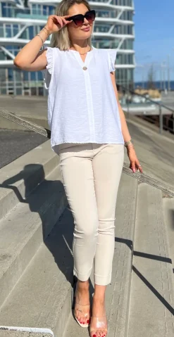 Lotus bluse med flæse detaljer hvid Likelondon
