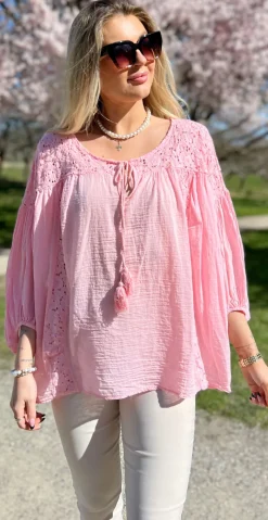 Macha bluse med blonde- og pailletmønster rosa LikeLondon