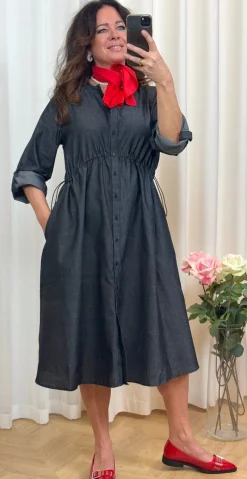 Malay denim kjole med elastik detalje sort