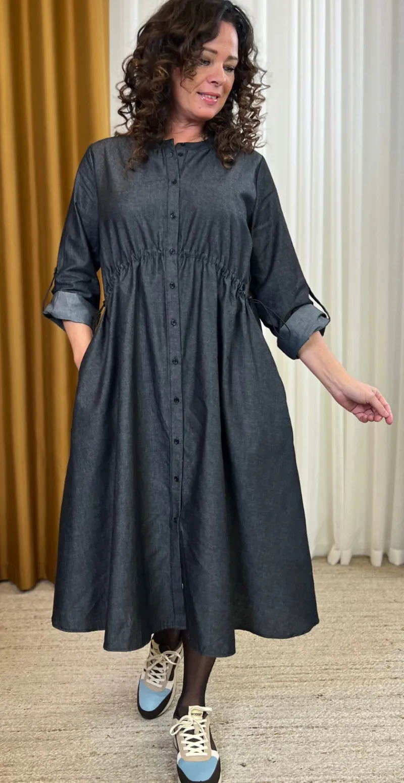 Malay denim kjole med elastik detalje sort