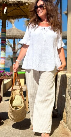 Marilyn bluse med bred halsudskæring og bindebånd hvid LikeLondon
