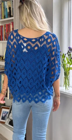 Michela hæklet bluse med indertop royalblue LikeLondon