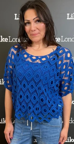 Michela hæklet bluse med indertop royalblue LikeLondon