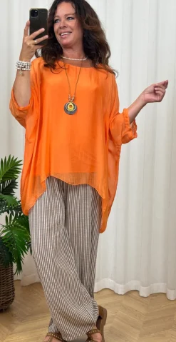 Miranda silke bluse i to lag med flagermuseærmer orange LikeLondon