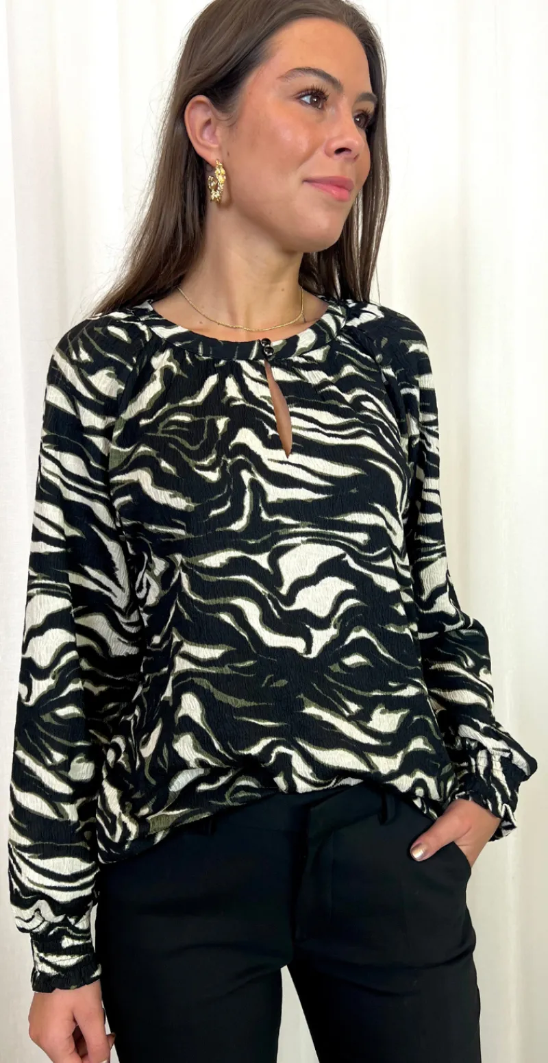 Nalia bluse med mønster sort