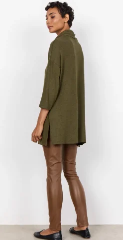 Olivia bluse med høj hals og trekvart ærmer khaki