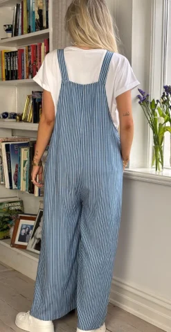 Petra buksedragt med striber medium jeans LikeLondon