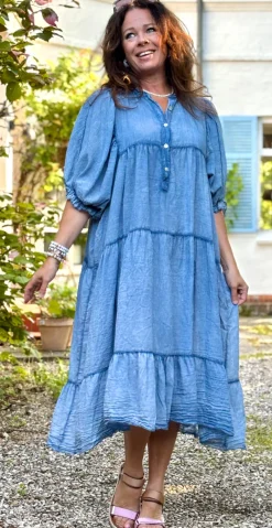 Rae kjole med knapper, peplum og flæsedetaljer denim LikeLondon