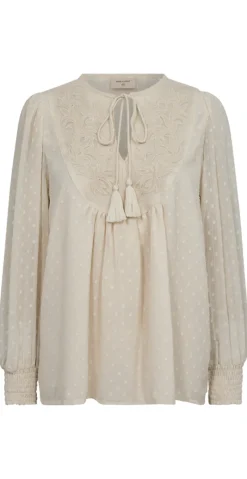 Reva bluse med flotte detaljer moonbeam