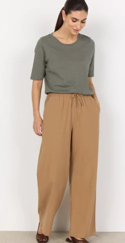 Sally buks med lige ben og lommer desert brown Likelondon