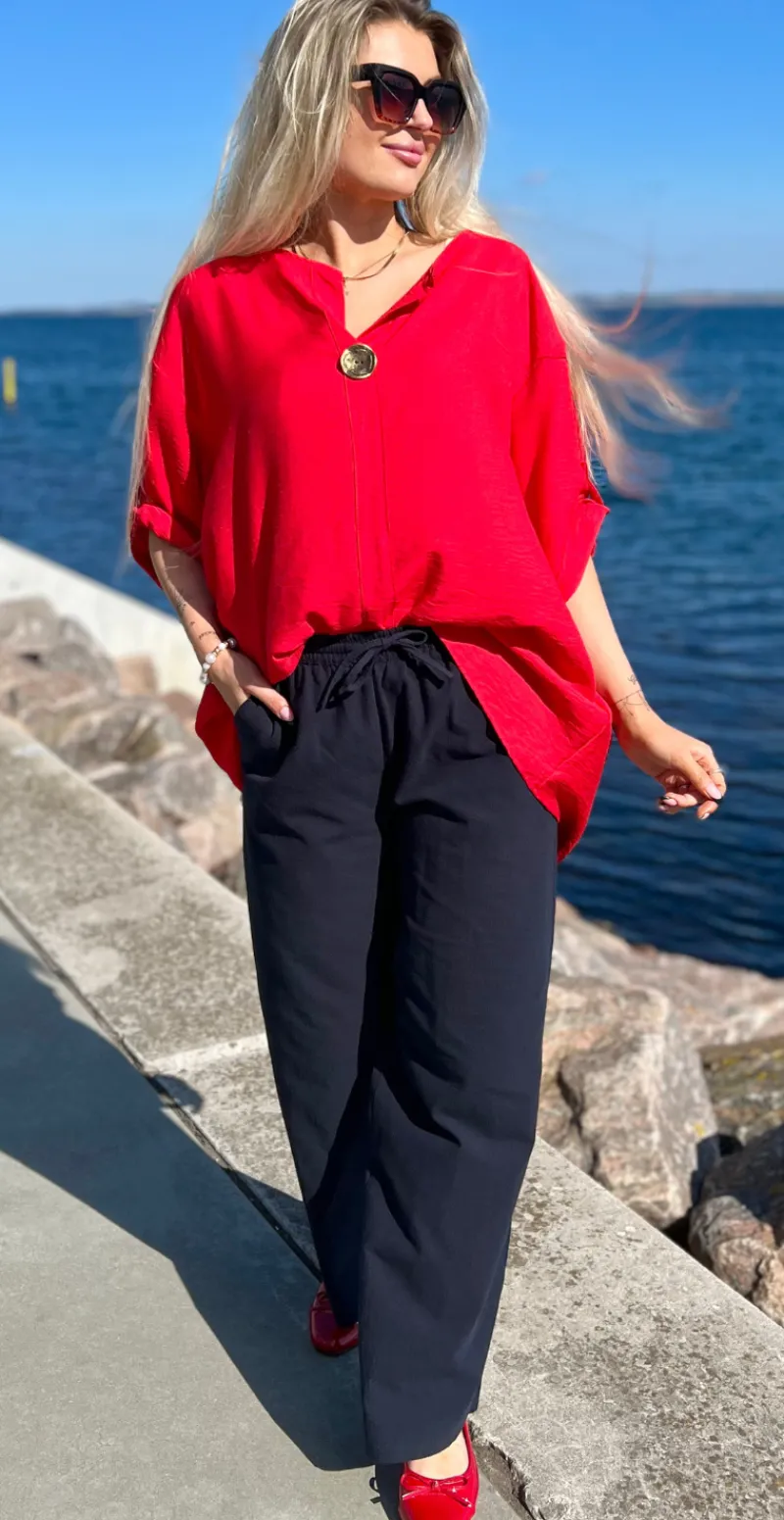 Sally buks med lige ben og lommer navy Likelondon
