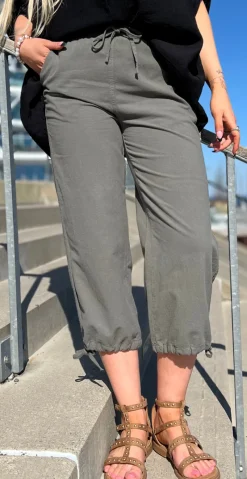 Sally capri bukser med bindebånd og snøre khaki