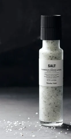 Salt med parmesan og basilikum