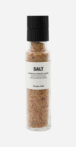 Salt med tomat, parmesan og basilikum