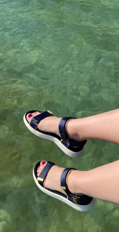 Sandal med velcro i navy