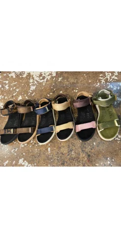 Sandal med velcro i zephyr multi