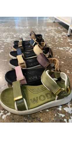 Sandal med velcro i zephyr multi