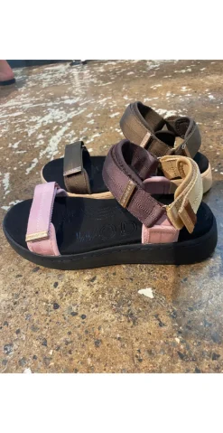 Sandal med velcro i zephyr multi