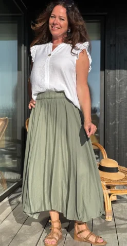 Senada ballon nederdel med elastikkant khaki LikeLondon