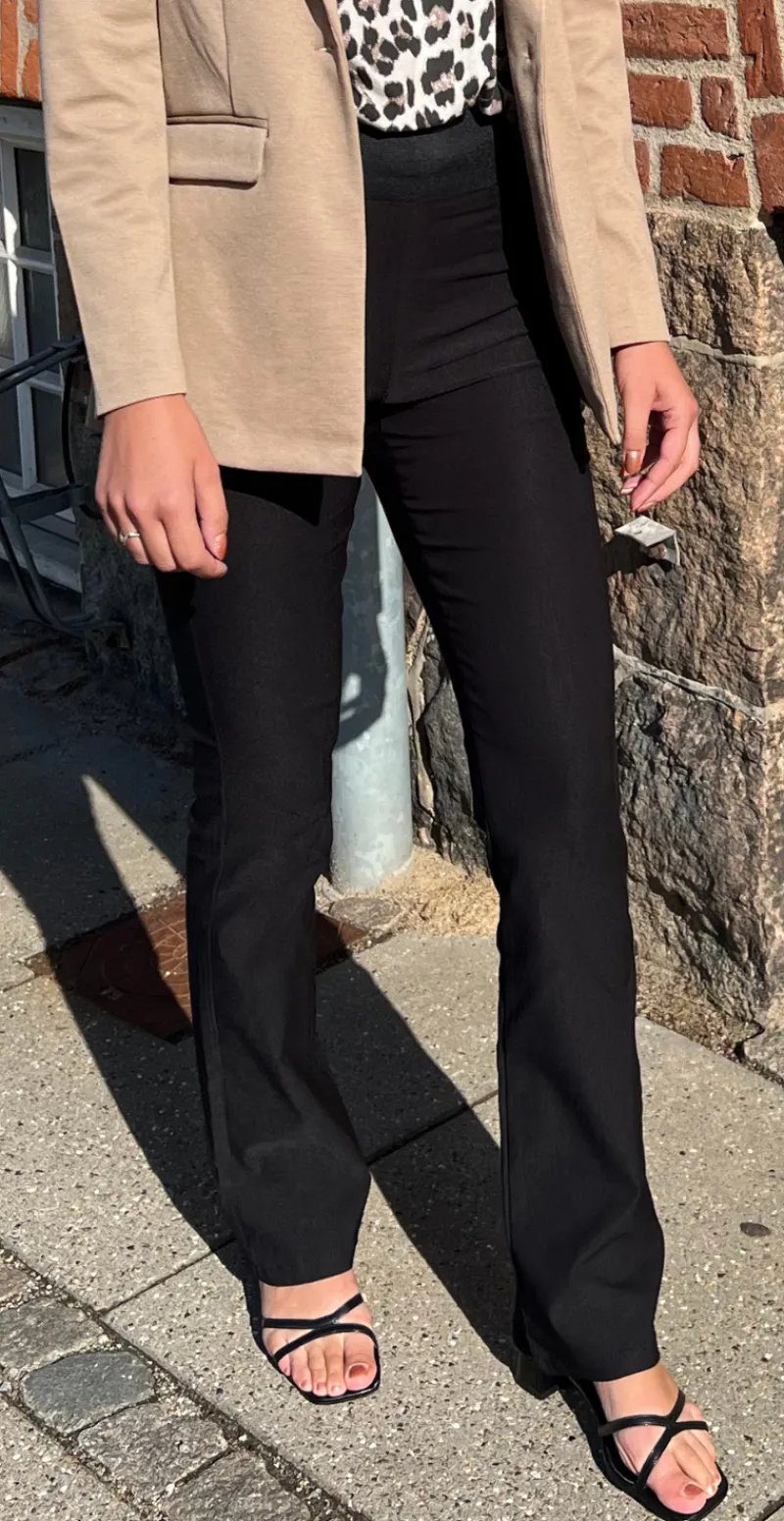 Shantal bootcut buks sort