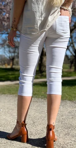 Shantal capri buks bright white